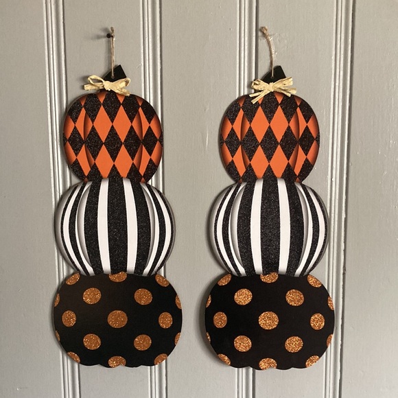 NWT 2- Beautiful Glittered Triple Stacked Wooden Pumpkin Decoration Signs - Picture 4 of 17